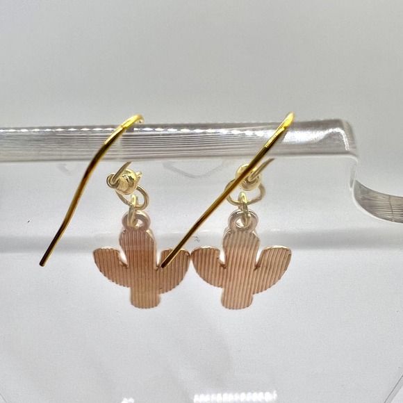 Plant Earrings - Cactus Earrings - Succulent Earrings - Floral Earrings - Picture 6 of 10